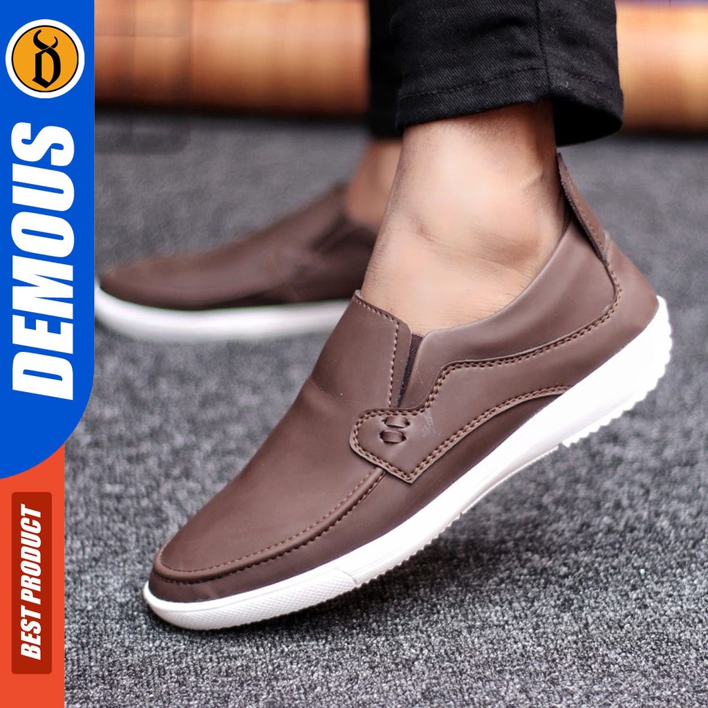 DEMOUS Kemode - Sepatu Slip On Pria Casual