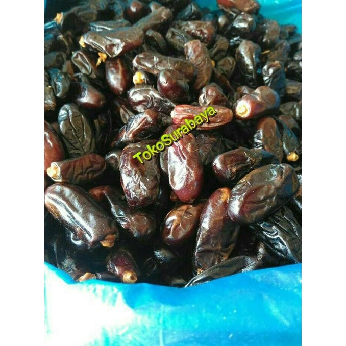 

Kurma Arab Madinah Rabbe 10 Kg Moomtaz