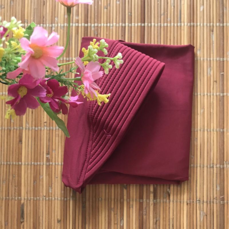 hijab instan oval jersey  / kerudung oval / bergo instan jersey tutup dada-Maroon