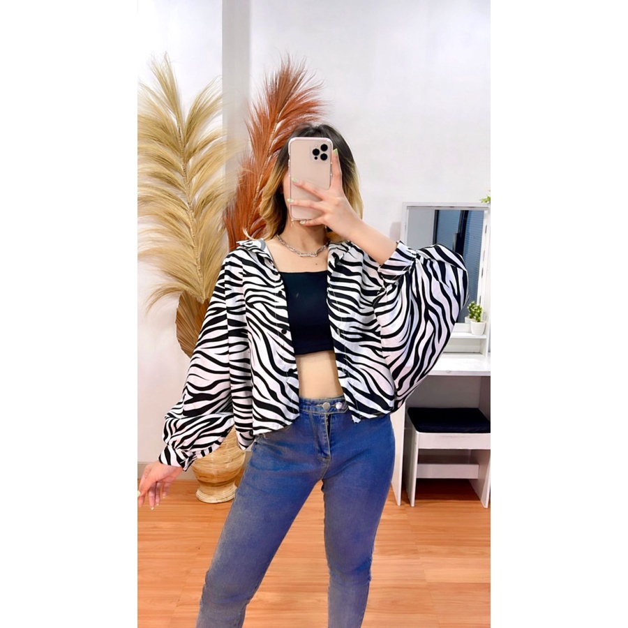 BEFAST - ZSO OOTD Kemeja Crop DIVIAN / JENNIE BATWING TARTAN OVERSIZE / Kemeja Tartan Wanita / Fashion Wanita Ala Korean style / Kemeja Crop Kekinian Wanita / Atasan Lengan Panjang Balon / Kem Motif Kotak-Kotak / Keluaran Terbaru 2022 / Outfit Remaja ABG