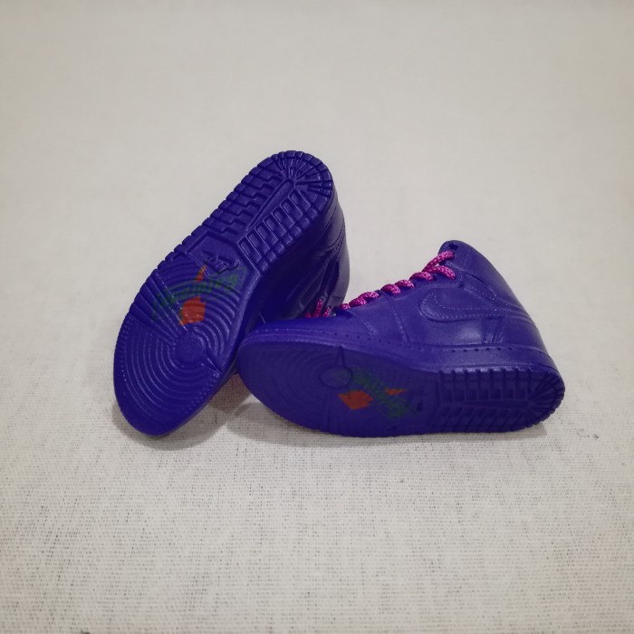 AIR JORDAN 1 AJ1 GATORADE RUSH VIOLET 3D SNEAKERS KEYCHAIN MINIATUR