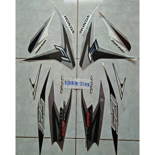 Striping vario 125 cbs iss 2013 putih .,.,