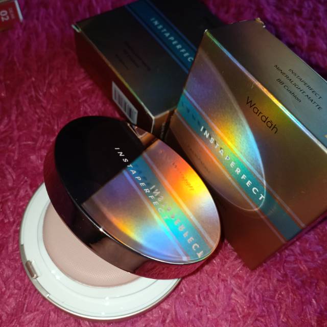 WARDAH INSTAPERFECT BB CUSHION