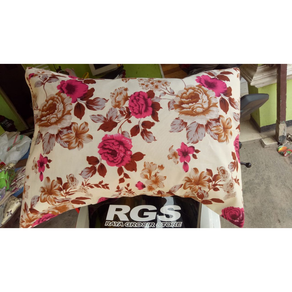 sarung bantal motif bunga shaby cantik