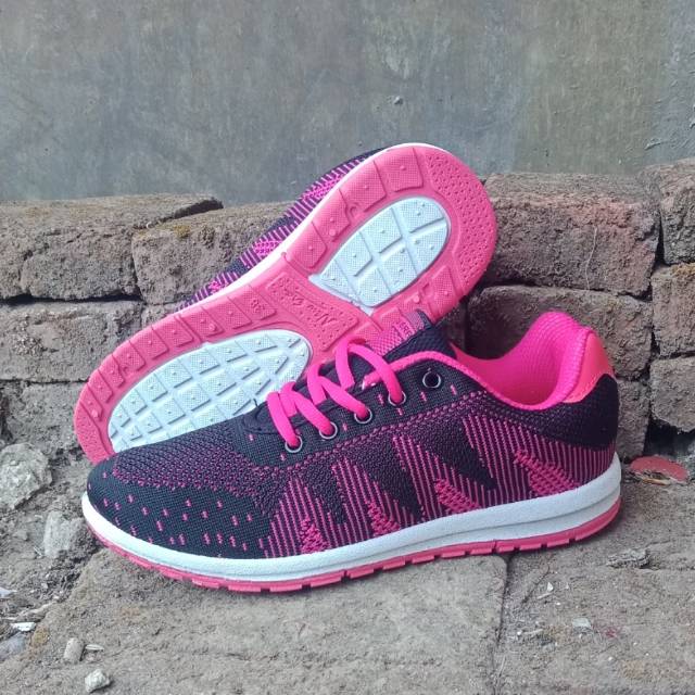 Sepatu wanita new era