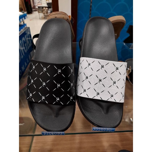 sandal slop pria yongki komaladi