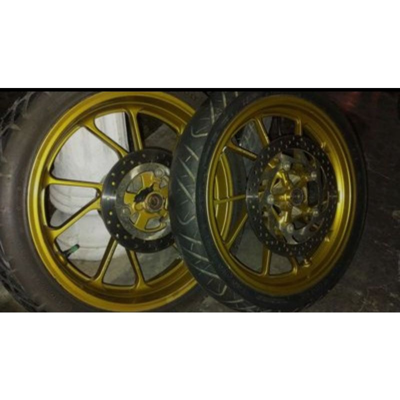 velg yamaha R15 V3