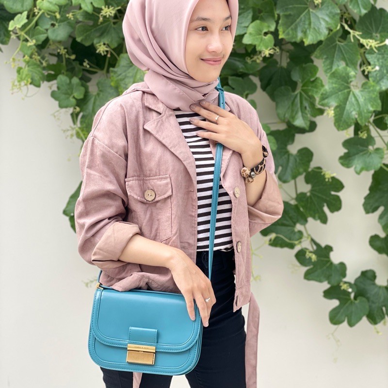 Tas Wanita Vintage Push Lock Crossbody