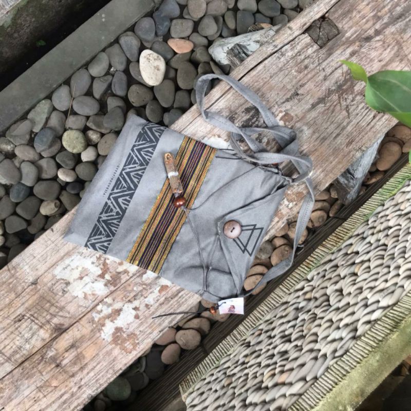 Tas gypsy lurik | tas selempang lurik