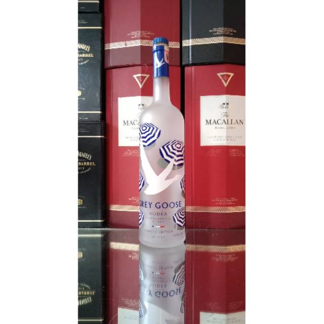 Botol vodka botol bekas vodka botol bekas miras vodka botol bekas minuman keras botol koleksi vodka
