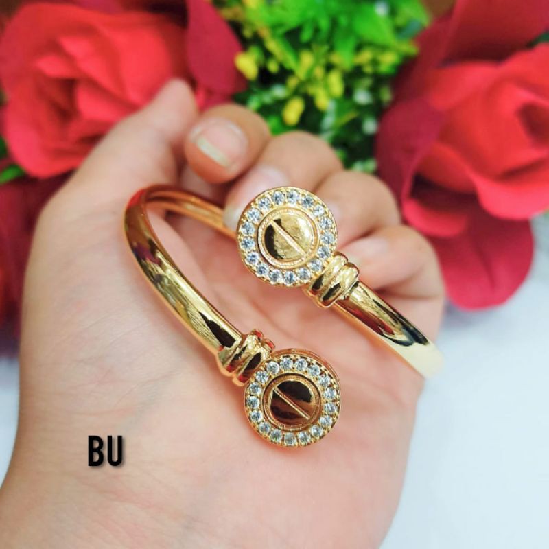 GELANG TANGAN WANITA TITANIUM MOTIF PILIHAN ANTI LUNTUR BAHAN LAPIS EMAS 24 K