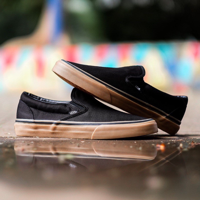 V4NS SLIP-ON BLACK/GUM CLASSIC ORIGINAL 100%