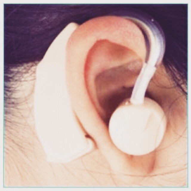 Alat bantu dengar cyber sonic