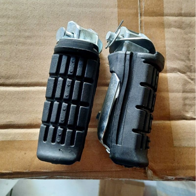 STEP KARET FOOTSTEP PIJAKAN KAKI ORIGINAL HONDA TIGER 2000 LAMA TIGER REVO TIGER LAWAS STRADA