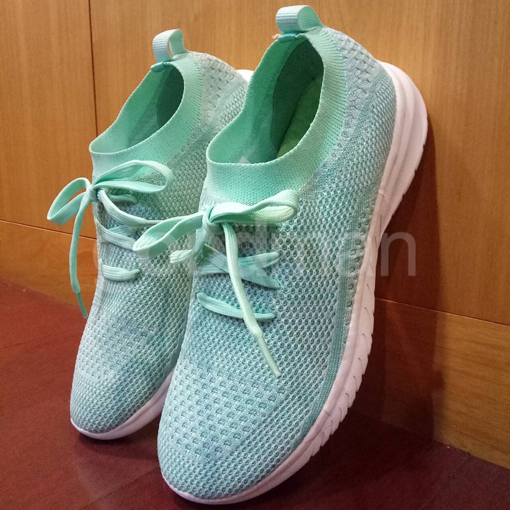 Sepatu Slip On Wanita Cheryl Ori Phoenix