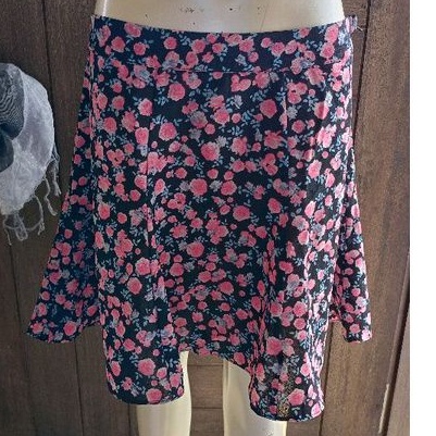 Rok pendek wanita payung