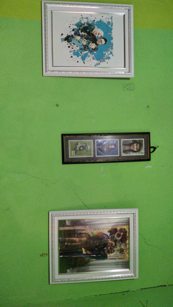 Paket Bingkai Foto + Edit 17 R Linen