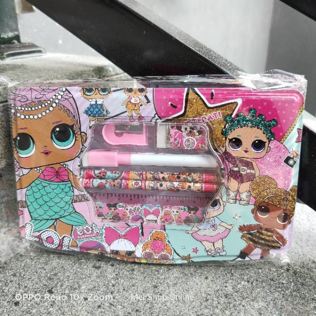 

FREE BUBBLE Tempat Pensil Karakter Kaleng jumbo Fullset