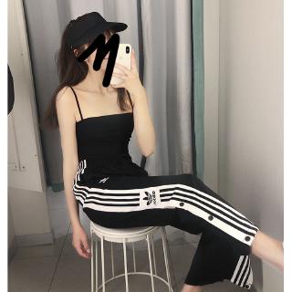  Celana  Panjang  Lebar Perempuan Adidas  Semanggi Sisi 