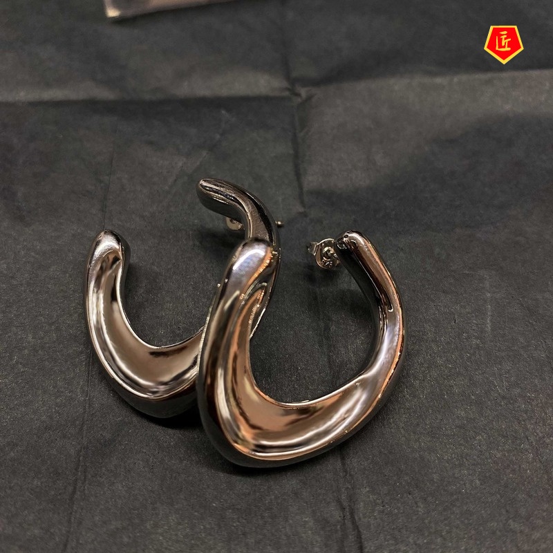 [Ready Stock]925 Silver Graceful Personality Stud Earrings