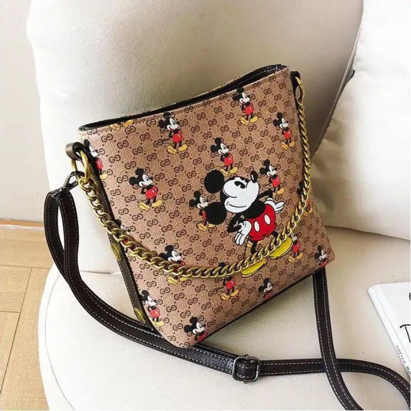 

Kode : ELJ 5287 IDR : 120 rb Bahan : Kulit Pu ukuran: 20 x 25 x 10 cm Warna : Black, Brown