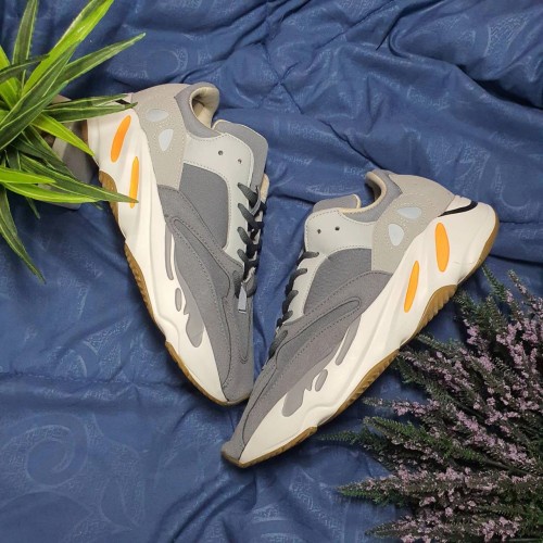 Sepatu Adidas Yeezy Boost 700 magnet