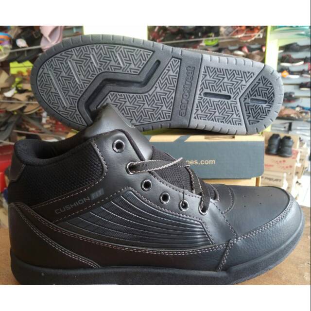 SEPATU SEKOLAH AEROSTREET 42