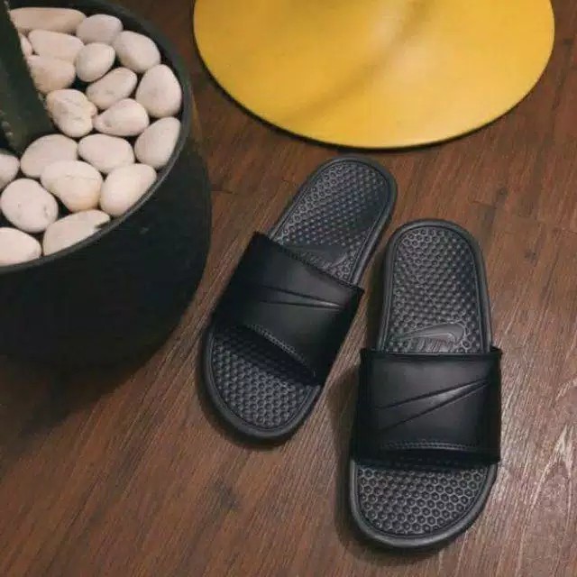 ( READY ) SANDAL SLOP PRIA NIKE