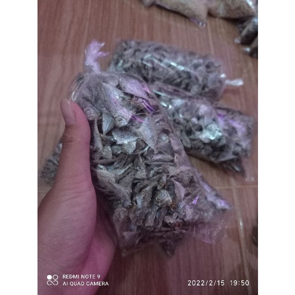 

ikan asin. ikam rebus. ikan kering. ikan enak
