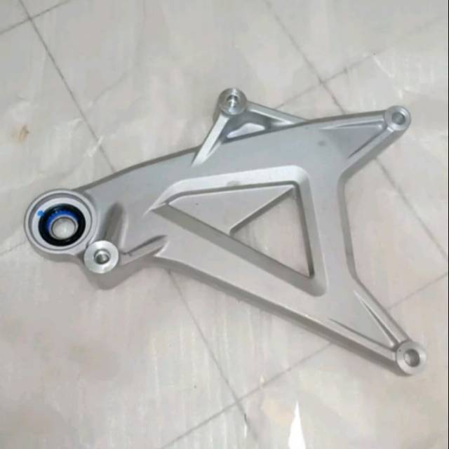 Arem arm dudukan knalpot vario 125 150 led esp new 2018 2020 k59j k60r