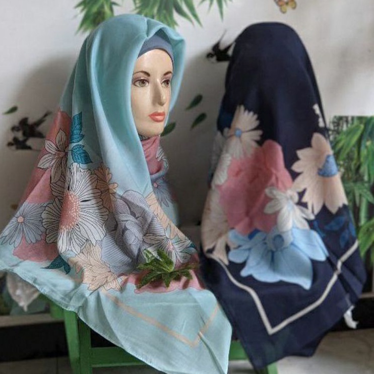 Hijab segi empat motif bunga besar 02/voal