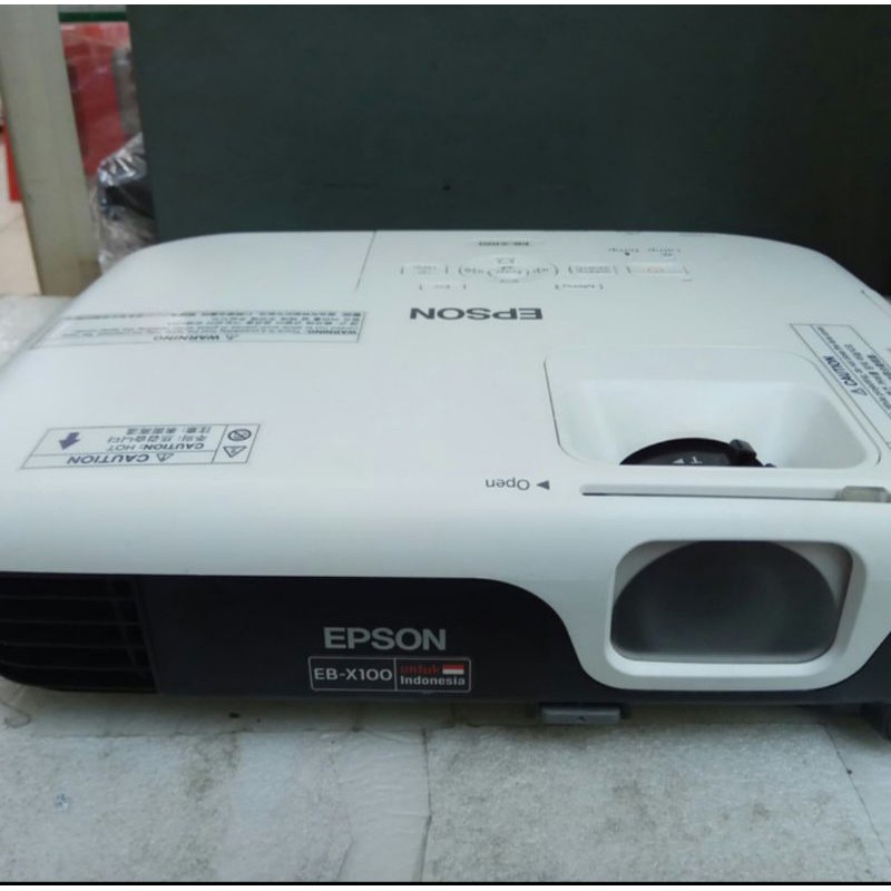 Projector Epson EB X100
