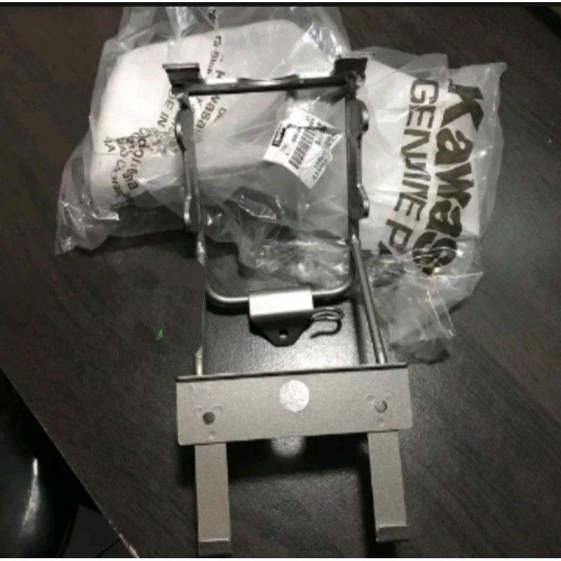 braket dudukan lampu depan bulet motor Kawasaki ninja ss