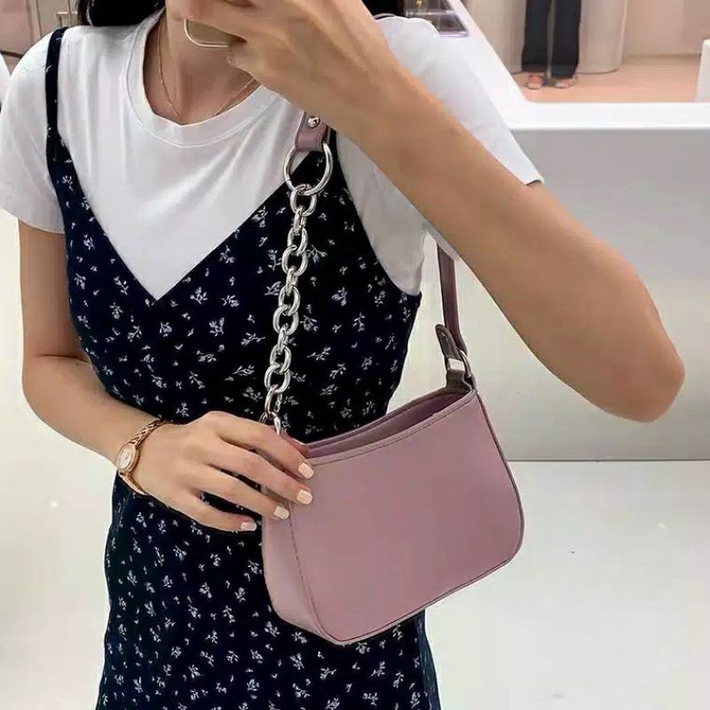 dem_sare / DS1055 DELA Tas Selempang Rantai Tas Wanita Selempang &amp; Bahu Wanita sling bag Tas Selempang Wanita Fashion Wanita