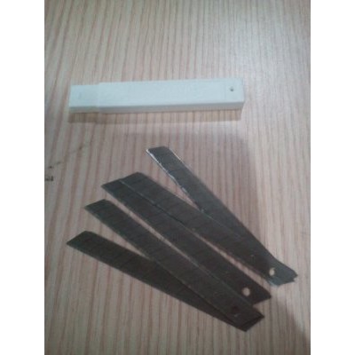 

Dijual isi Cutter L 150Merk KENKO Isi 5pcc Per Pack Murah