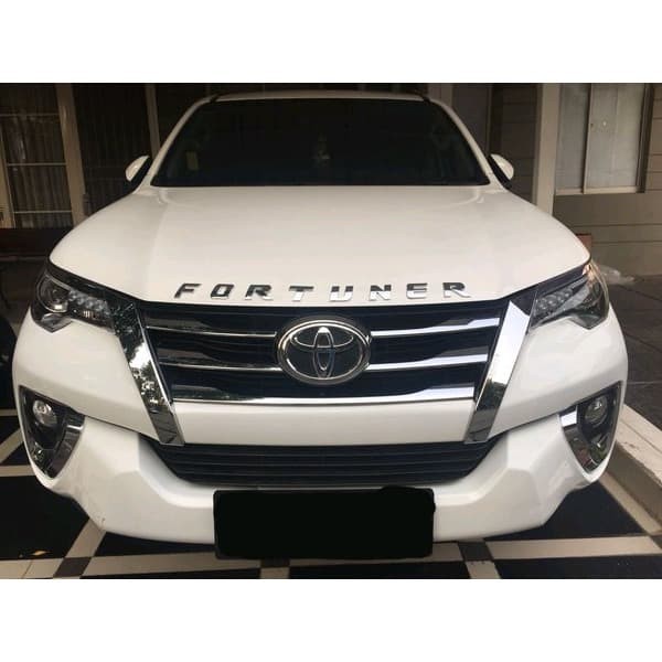 Logo Emblem Kap Mesin Fortuner 2016