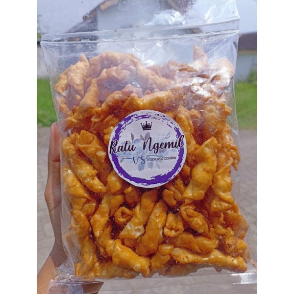 

Kacang Sembunyi Ratu Nyemil - Snack Camilan Murah