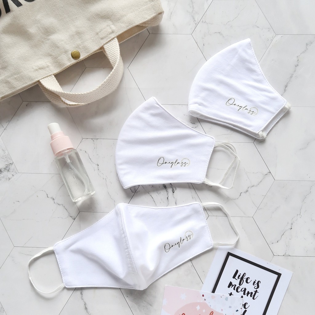 Oneglass - Masker Kain 3 Lapis