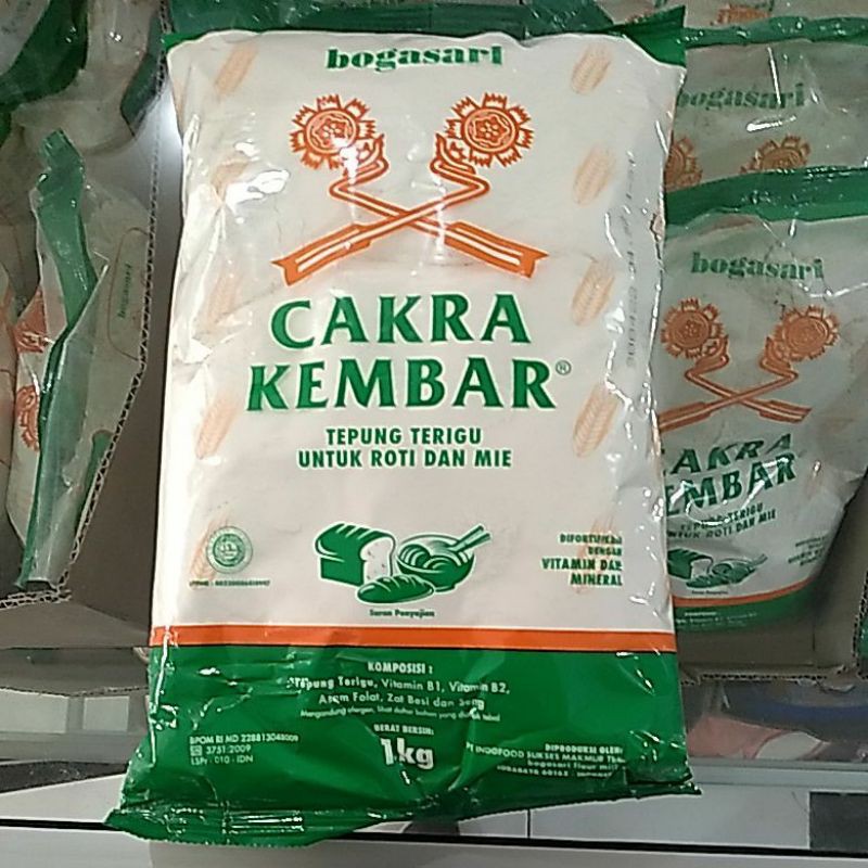 

Tepung terigu bogasari cakra kembar 1kg