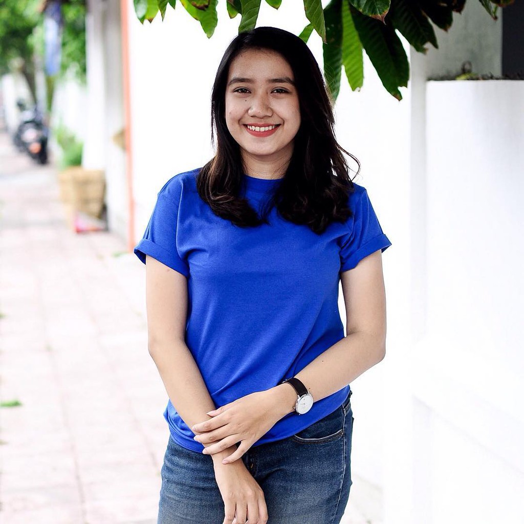  KAOS  POLOS  CEWEK COWOK BIRU  MUDA  YANG PAS BUAT SANTAI 