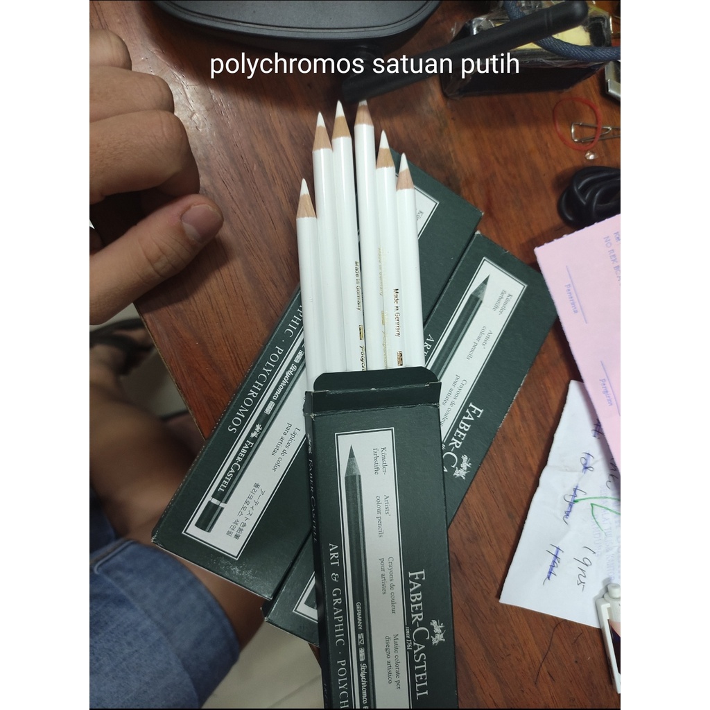 

pensil warna faber castell polychromos satuan putih kode11 01 01 / hitam