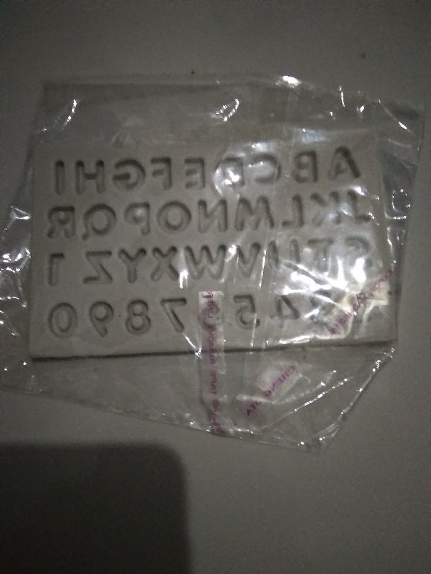 Cetakan Dengan Bahan Silikon Dan Bentuk Huruf Alfabet Untuk Kue / Fondant / Cokelat