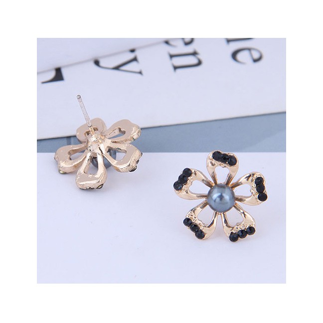 LRC Anting Tusuk Fashion Black Pearl Petal Geometric Earrings With Diamonds A60371