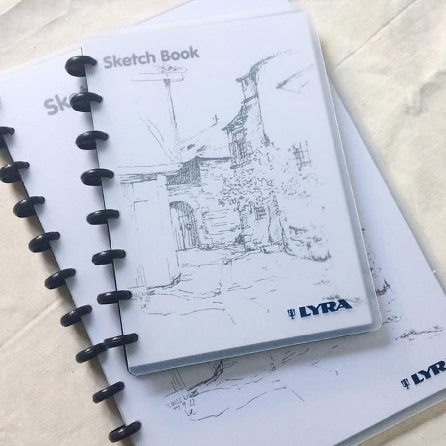 

SKETCHBOOK BINDER LYRA | BUKU SKETSA GAMBAR RING UKURAN A4 dan A5 | ISI 30 LEMBAR