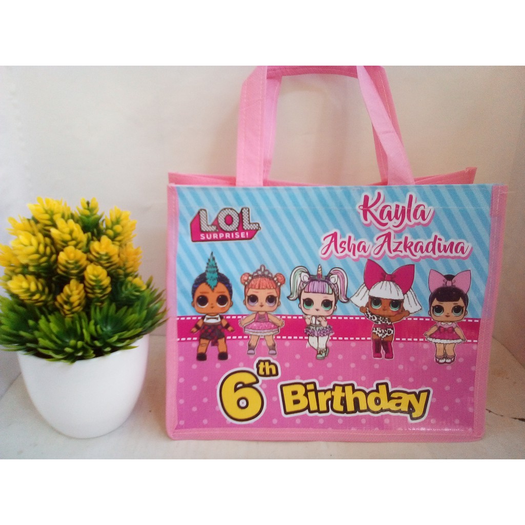 

TAS SOUVENIR ULTAH GOODIEBAG MURAH