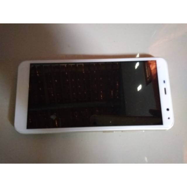 Hp android murah Maxtron v12