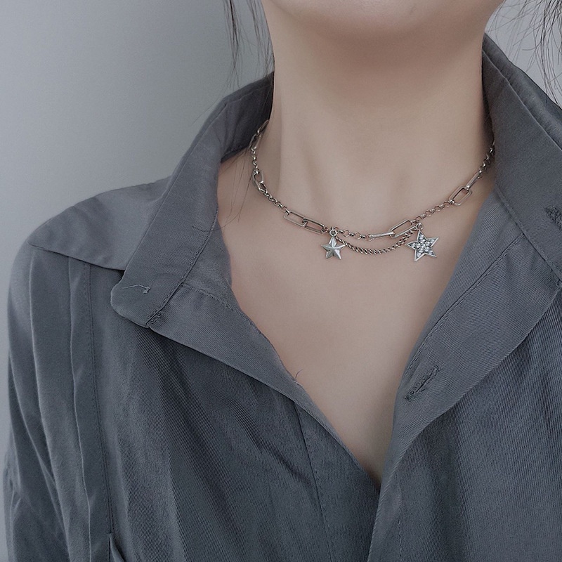 Kalung Rantai Choker Liontin Bintang Aksen Kristal Warna Silver Untuk Wanita