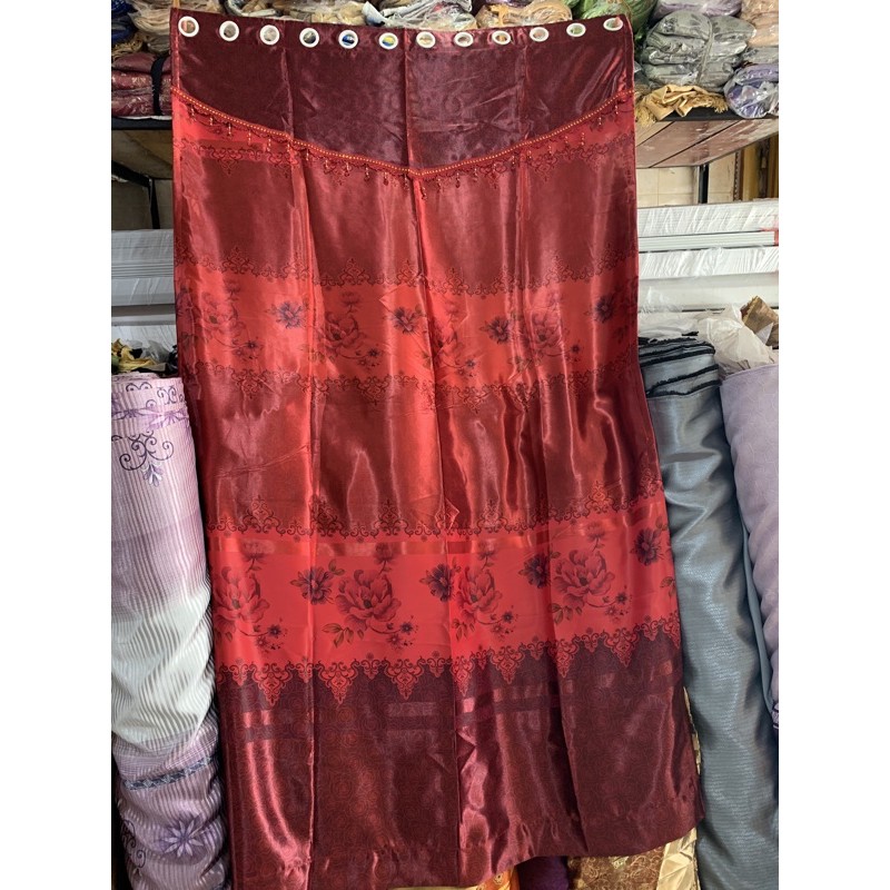 Gorden jadi blackout merah (lengket poni)