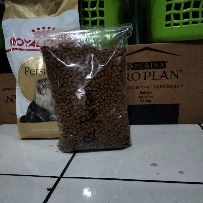 Royal Canin Persian Adult Makanan Kucing Repack 1 kg /Rc Persian 30 Rc Persian adult