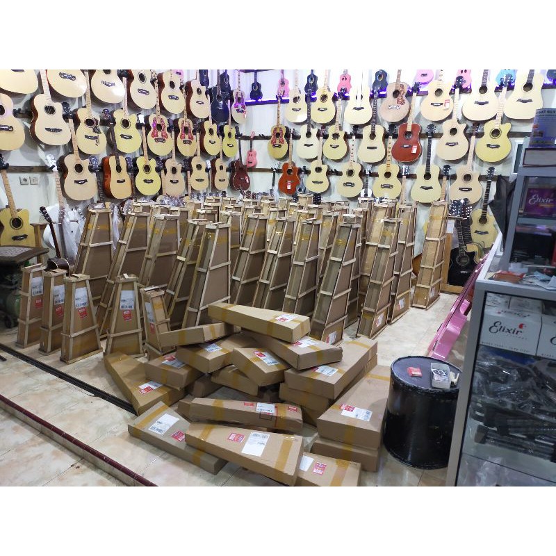 gitar nylon yamaha gratis packing kayu